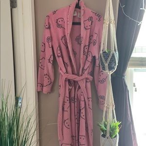 long hello kitty robe
